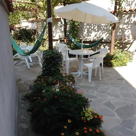 Guest house Aja